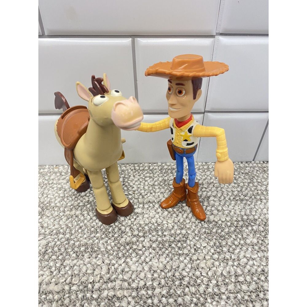 Toy Story Bullseye And Woody Figurines Sound And Movement On Horse Nice Set HG6